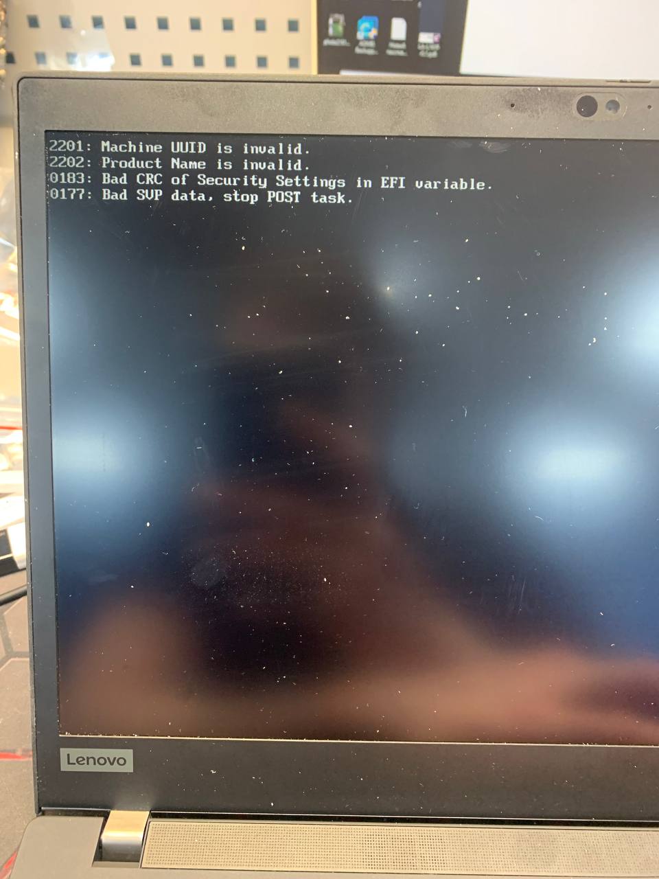 Всем привет! 
есть у кого в работе ThinkPad T14 gen2  
ht4b5 nm-d451rev 1 
нужен дамп U8407 ...
