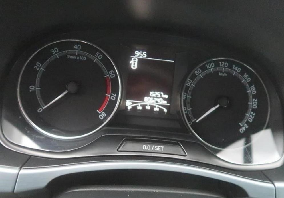 Замок ...