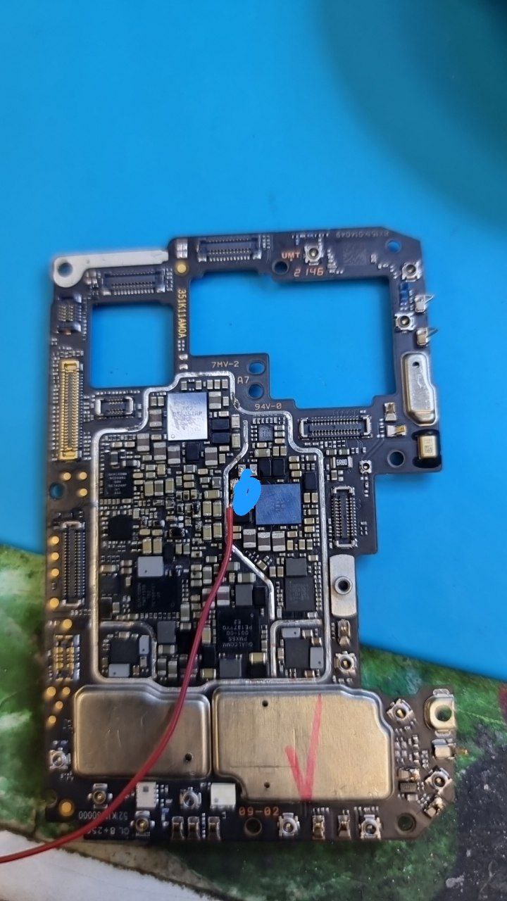 похож на дфу бох ... для изменения данных nand ...