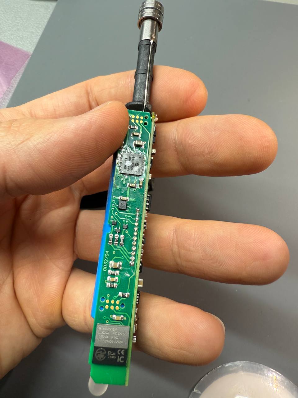 Либо оперативка в отвале, либо резистор i2c ...