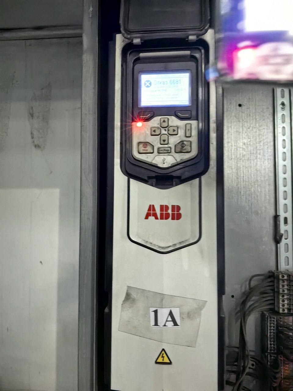 Товарищи, подскажите пожалуйста, есть программы эмуляторы Modbus-RTU чтобы можно было подключиться к...