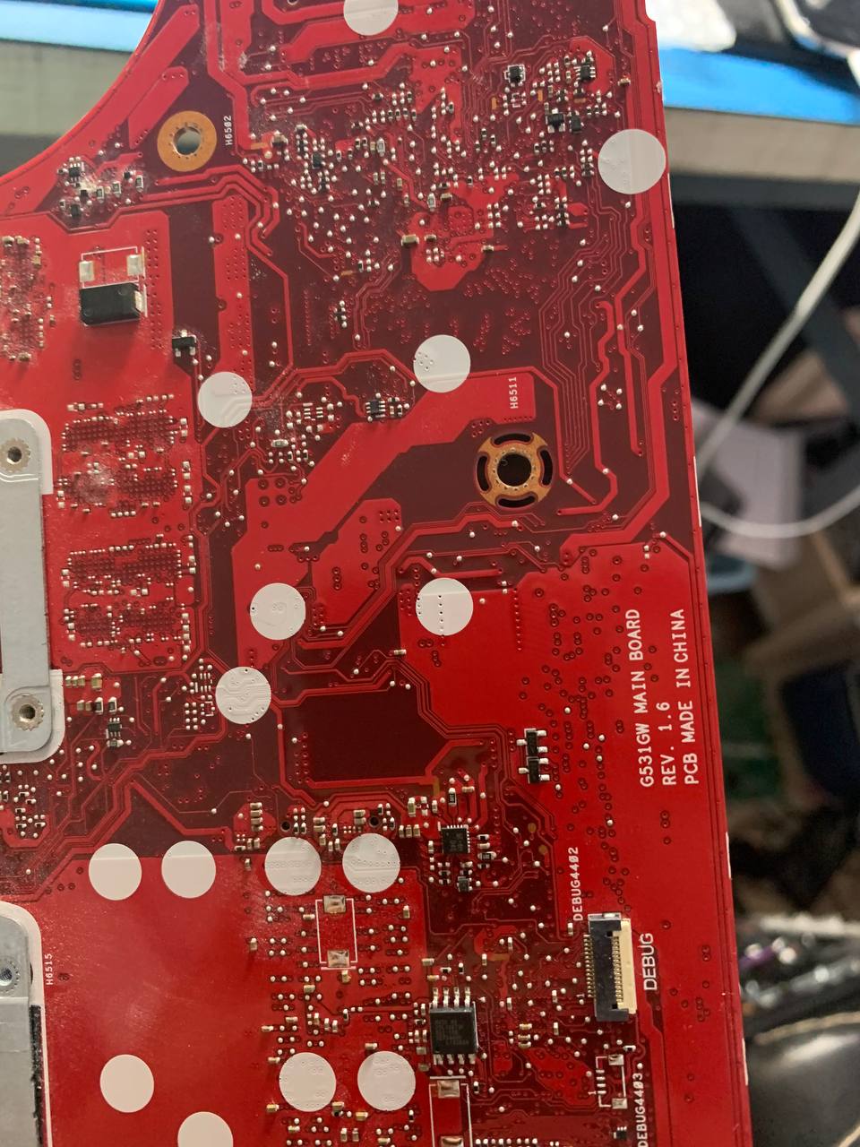 Это я знаю, все случилось после самостоятельной замены pci-e ssd клиентом без отключения акб, нашёл дохлый...