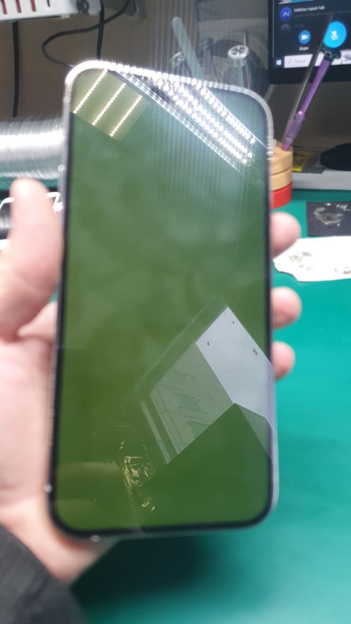 Всем привет! Iphone 14 pro max.  У кого то получилось восстановить такие дисплеи? Перемычкой или как...