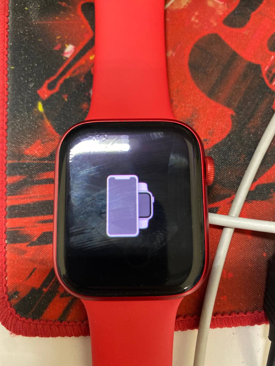 Всем привет. Кто-нибудь сталкивался? 

Apple Watch 8, разрядились и после зарядки не привязываются, выдают...