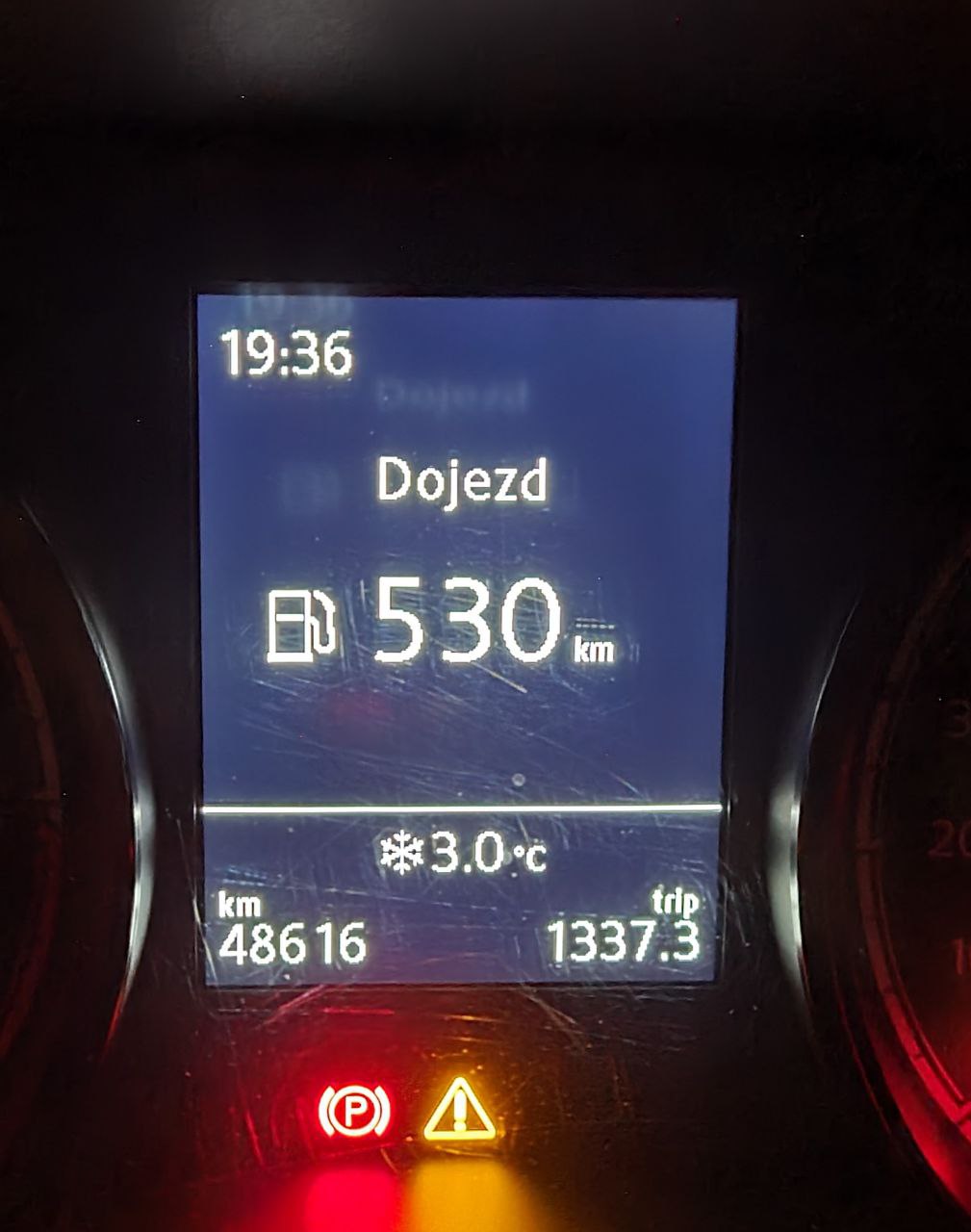 Здравствуйте всем! Имеется -  VW T6.1 в Праге, бортовой дисплей показывает только две вещи - остаток...