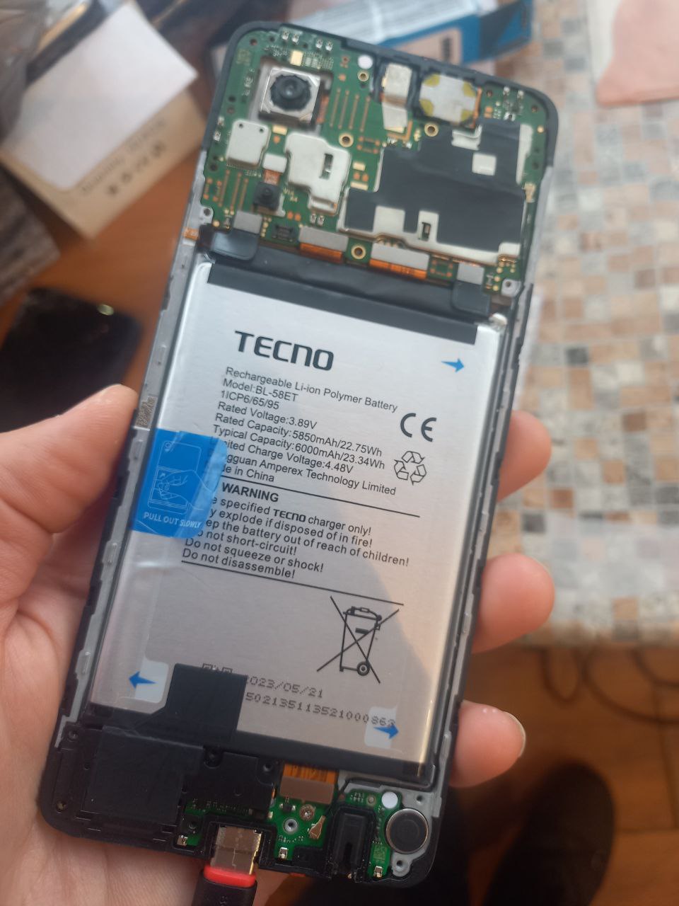 Добрый день, Tecno spark 10c видит поключенные наушники постоянно , проблема касается нижн платы , что...
