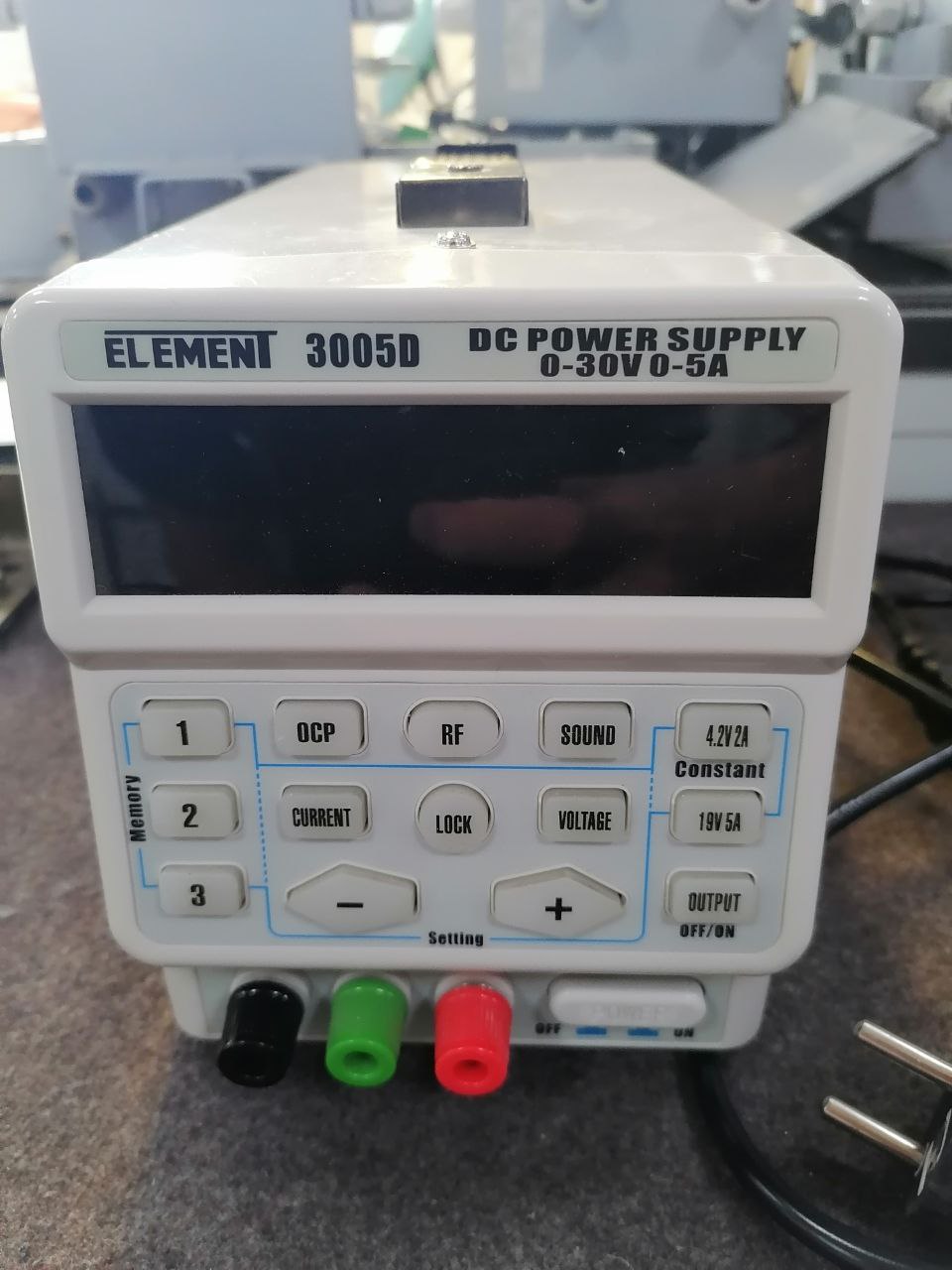 У меня аналог hakko-fx100, тоже беда с жалами. Такие паялки скорее для тех, кто силовой электроникой...